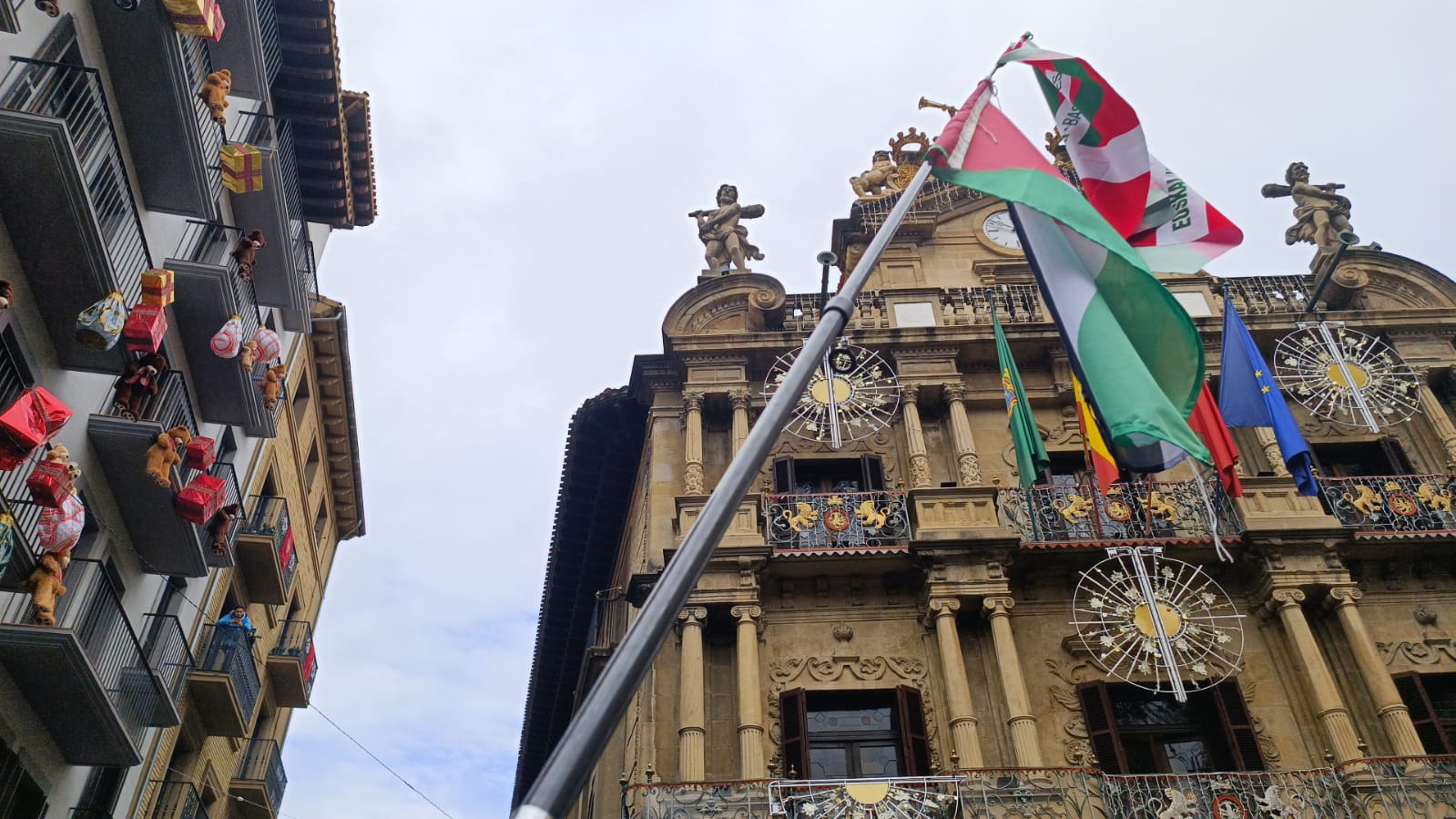 Moción de censura en Pamplona en directo Joseba Asirón se hace con la