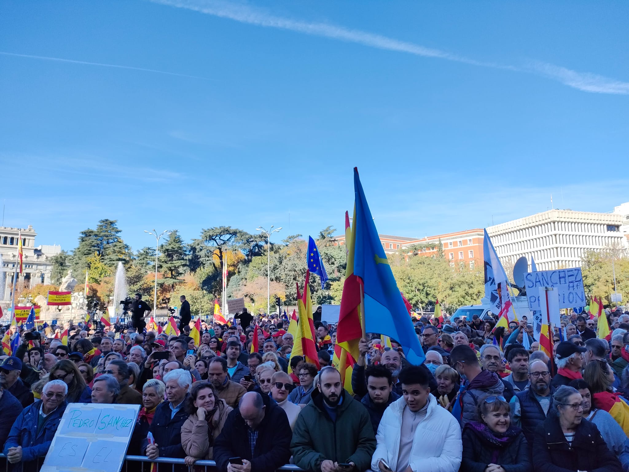 Protestas en Madrid contra la amnistía hoy: última hora de la manifestación en Cibeles y en Ferraz en directo