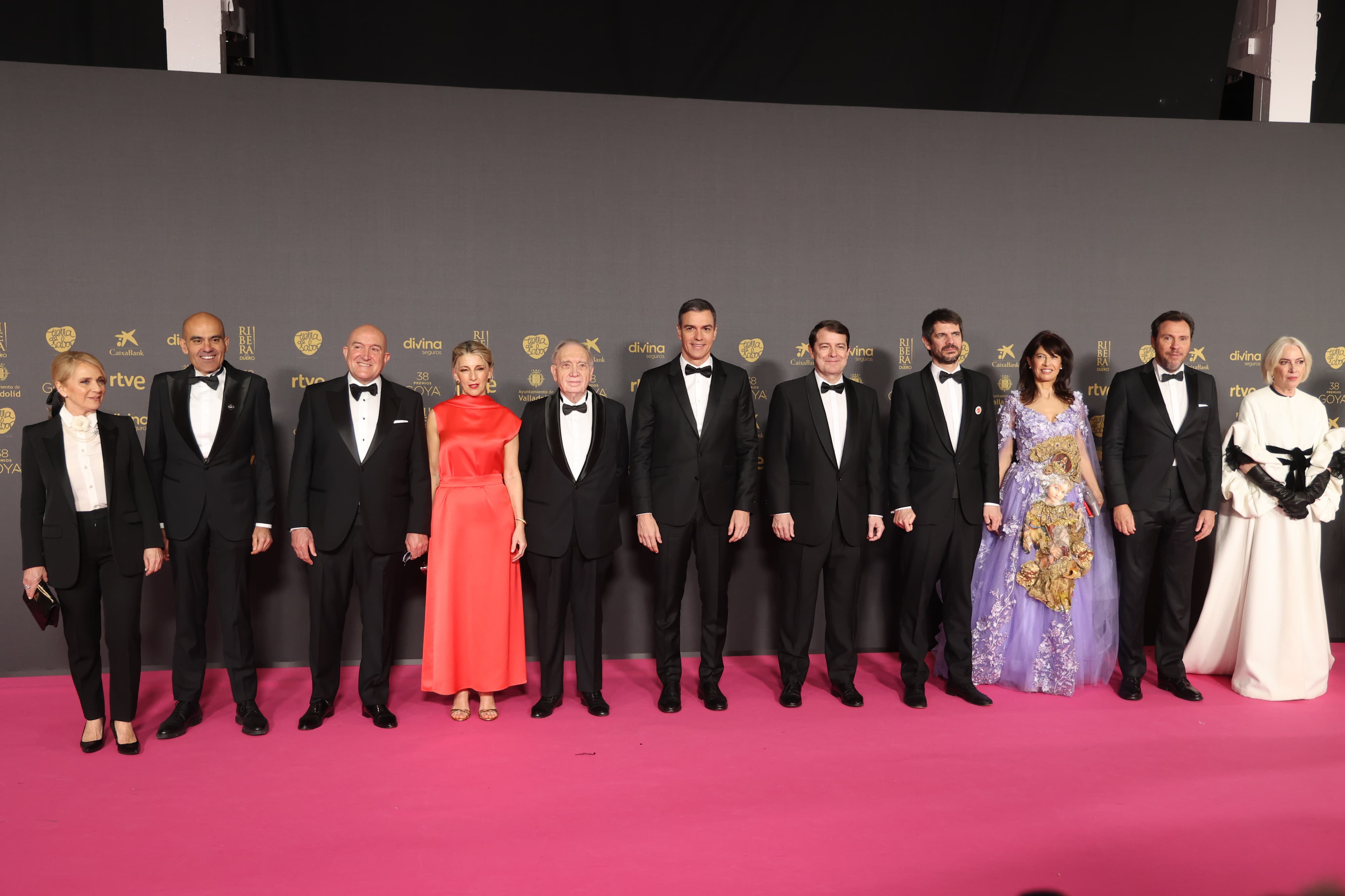 Así hemos vivido los Premios Goya en directo: los mejores looks de la  alfombra roja, los ganadores y las mejores anécdotas
