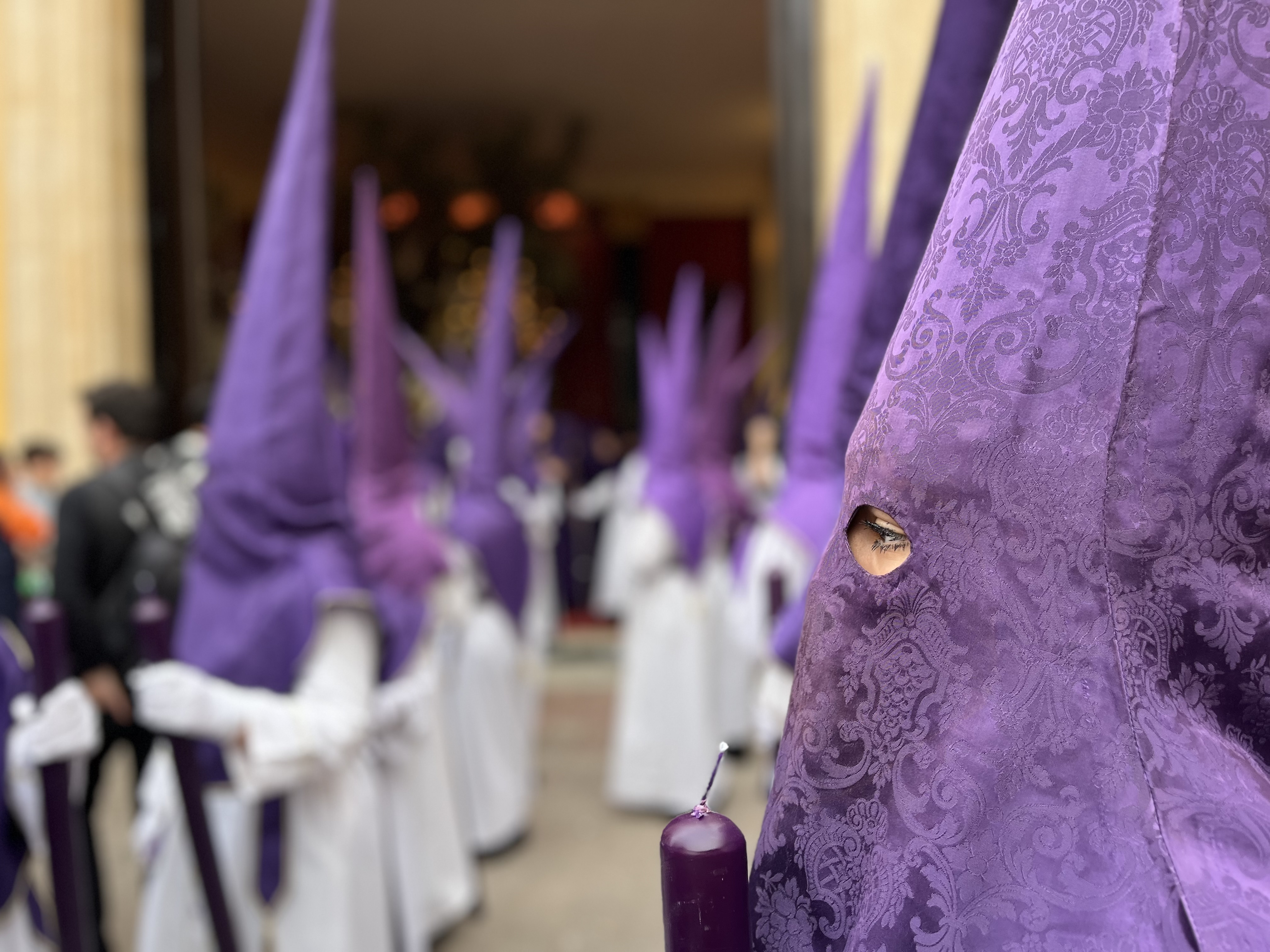 La lluvia afecta a dos procesiones y empaña un Domingo de Ramos sin seis cofradías en la calle