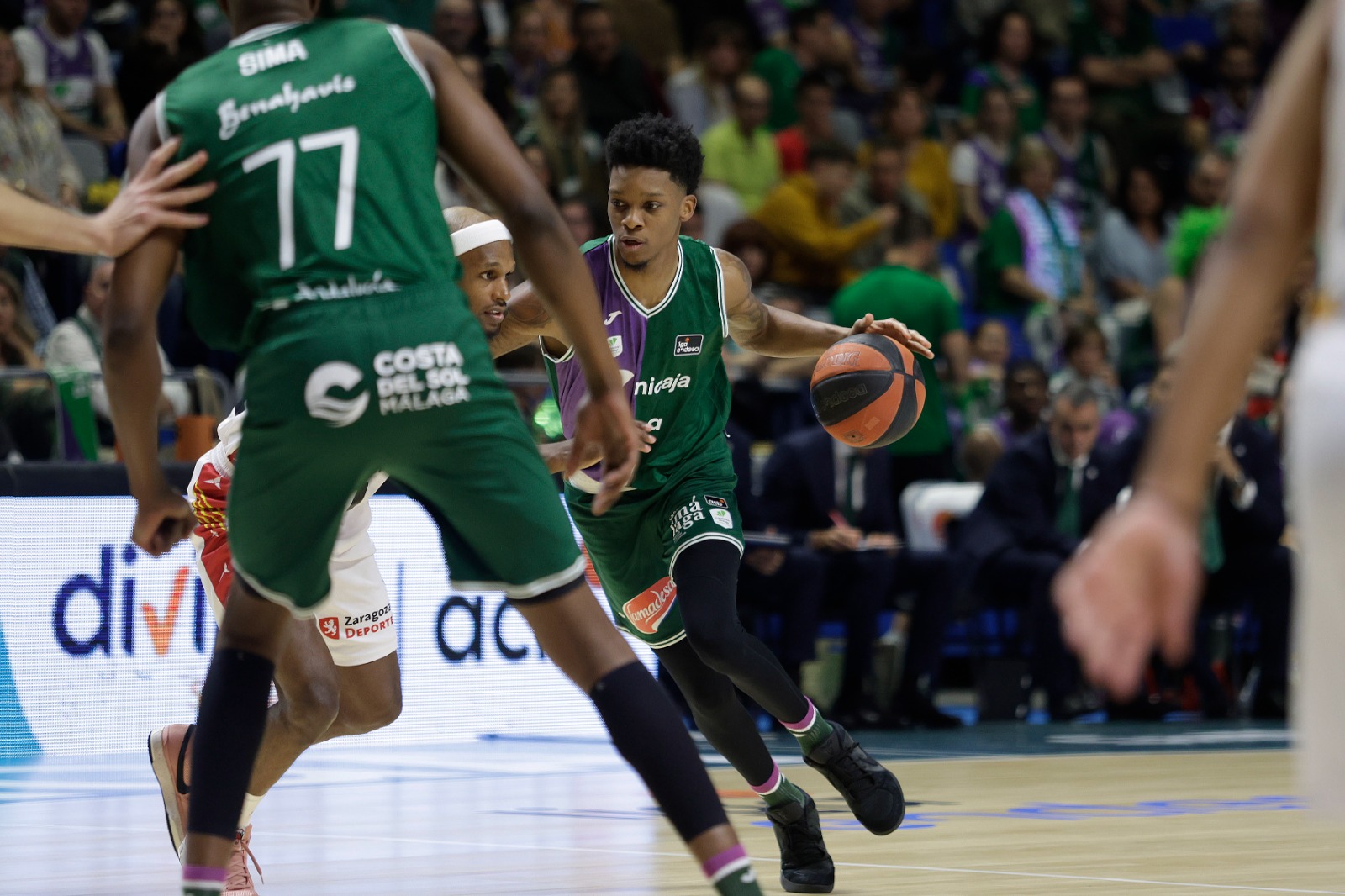 El Unicaja seguirá siendo líder, al menos, una semana más (83-72)