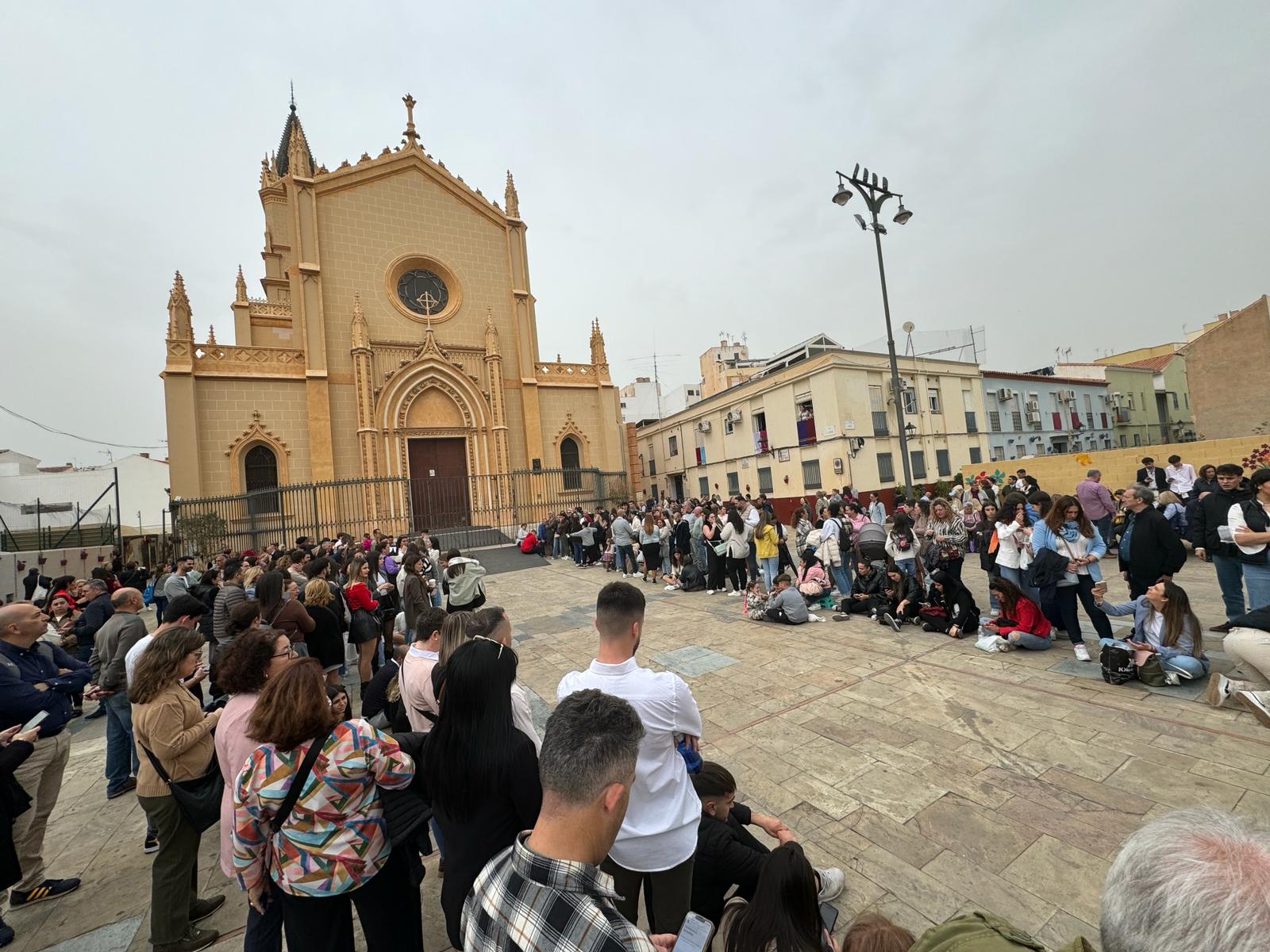 La lluvia afecta a dos procesiones y empaña un Domingo de Ramos sin seis cofradías en la calle