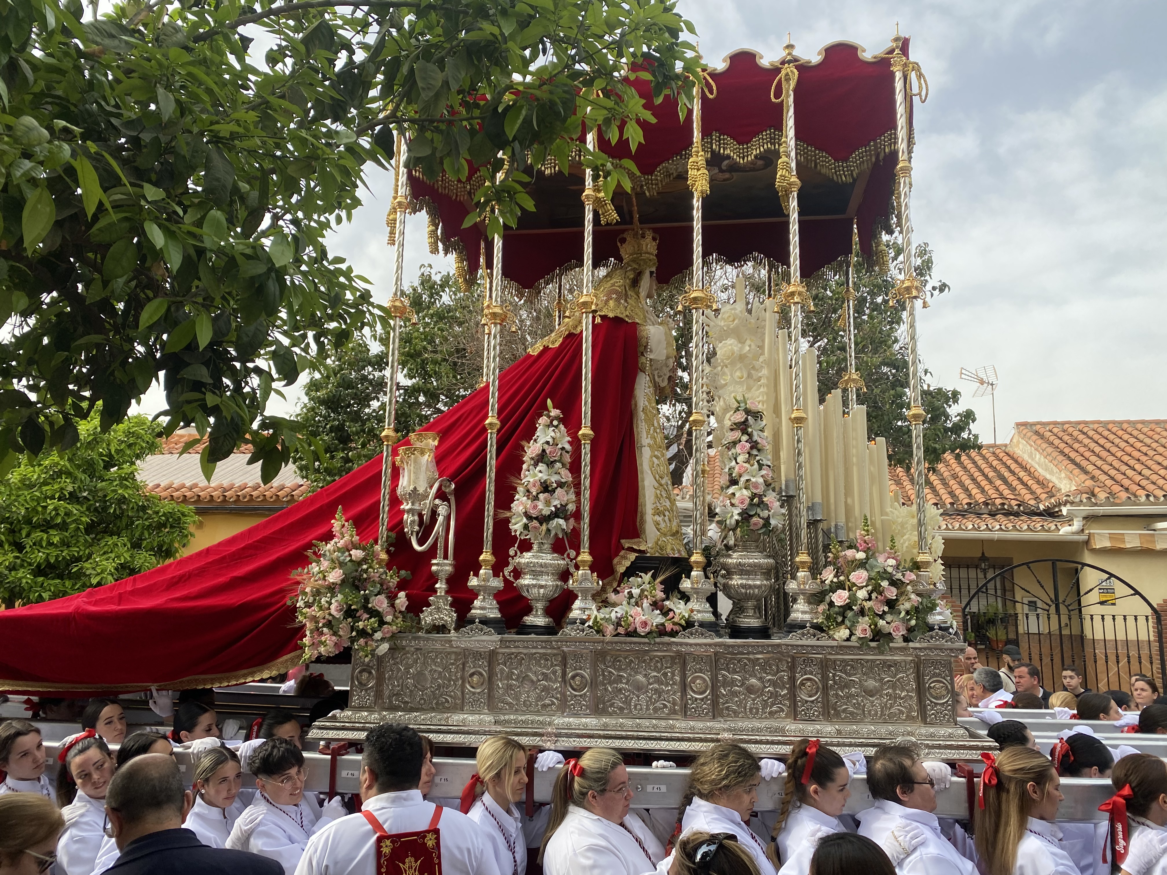 Directo | Málaga vive un intenso Sábado de Pasión de traslados en Málaga