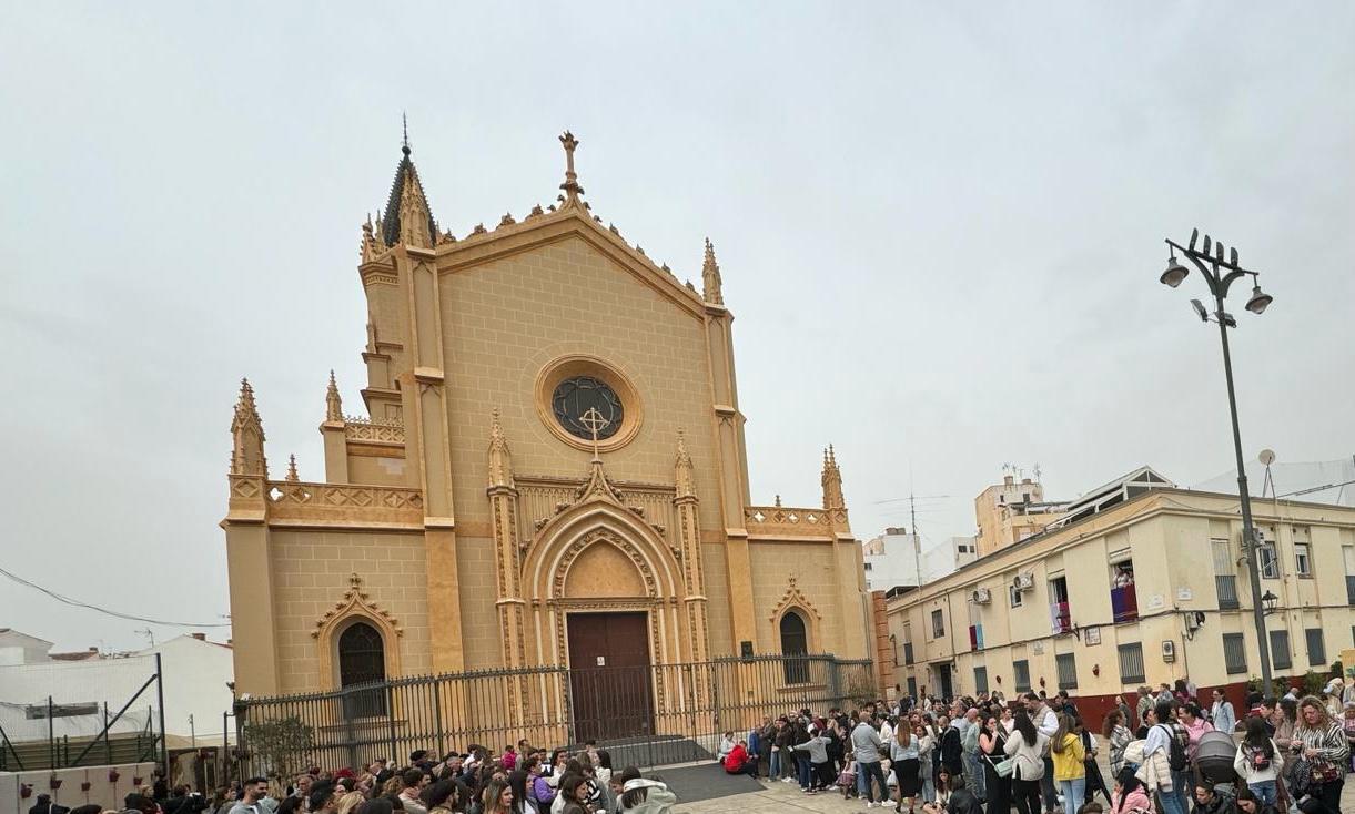 La lluvia afecta a dos procesiones y empaña un Domingo de Ramos sin seis cofradías en la calle