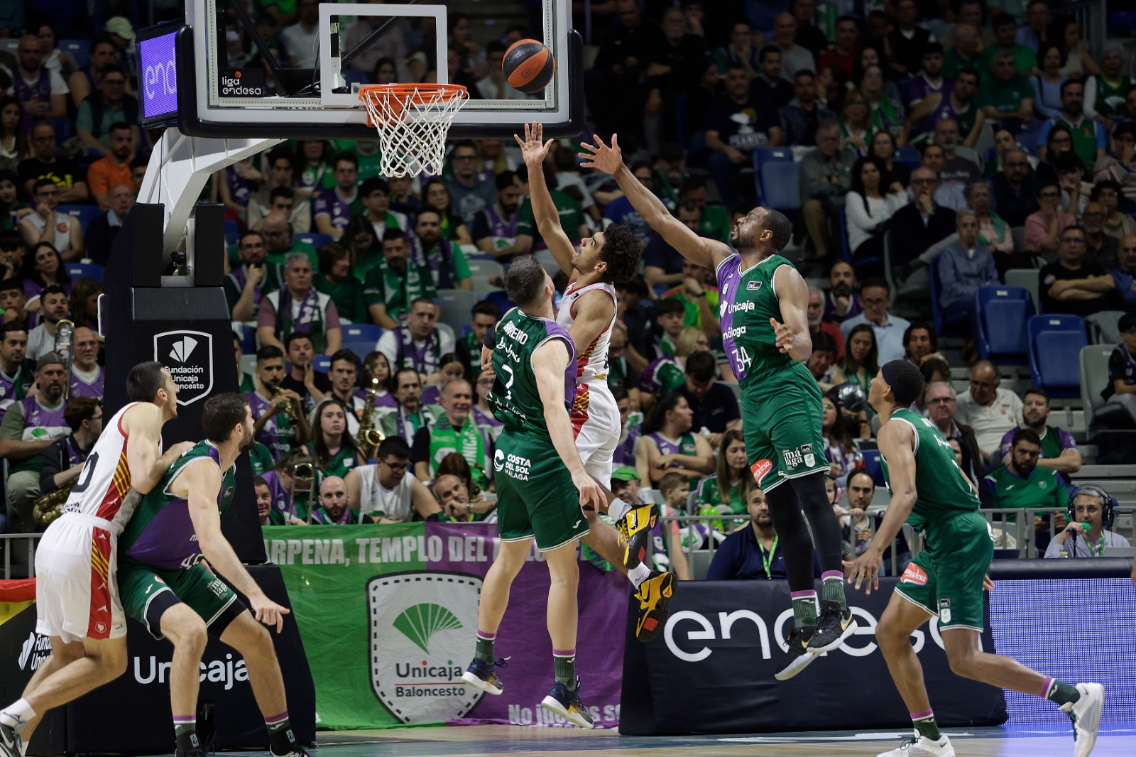 El Unicaja seguirá siendo líder, al menos, una semana más (83-72)