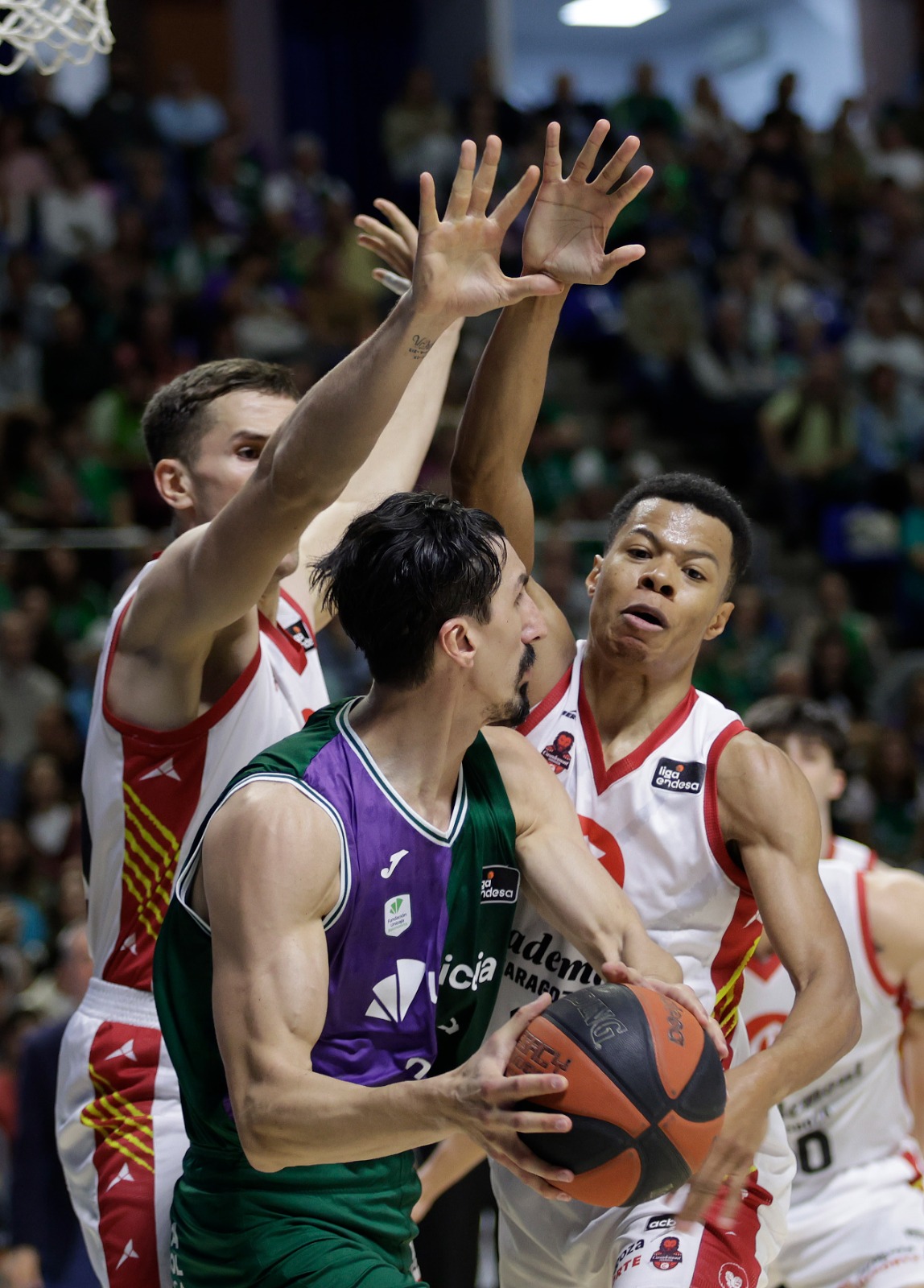 El Unicaja seguirá siendo líder, al menos, una semana más (83-72)