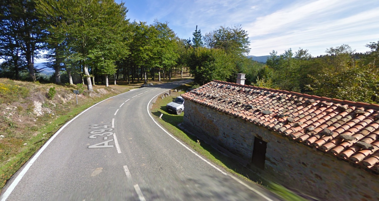 Jueves negro en la Itzulia: Vingegaard, Evenepoel y Roglic, los tres favoritos, abandonan tras una gravísima caída