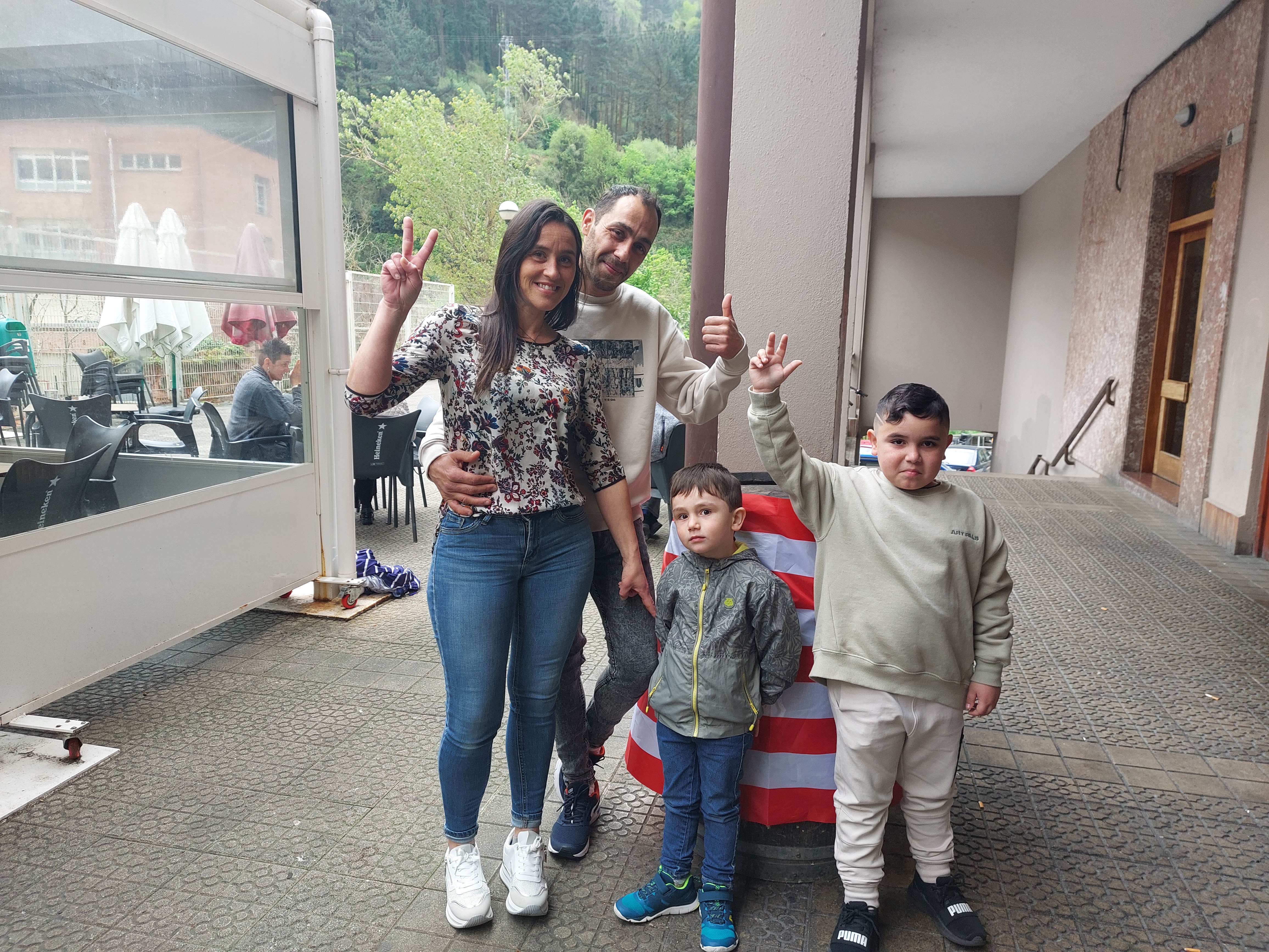 Las horas posteriores al triunfo del Athletic en la Copa, en directo: la gabarra se preparará este lunes para salir a la ría el jueves