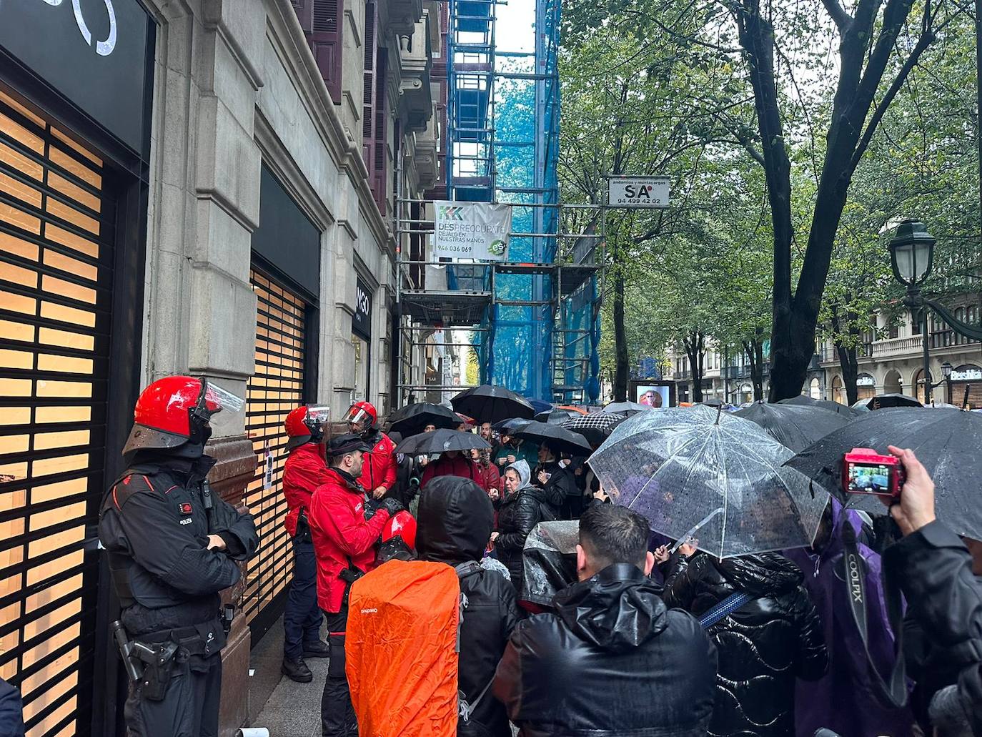 Huelga feminista: sigue en directo el estado del tráfico por los cortes en los accesos a Bilbao