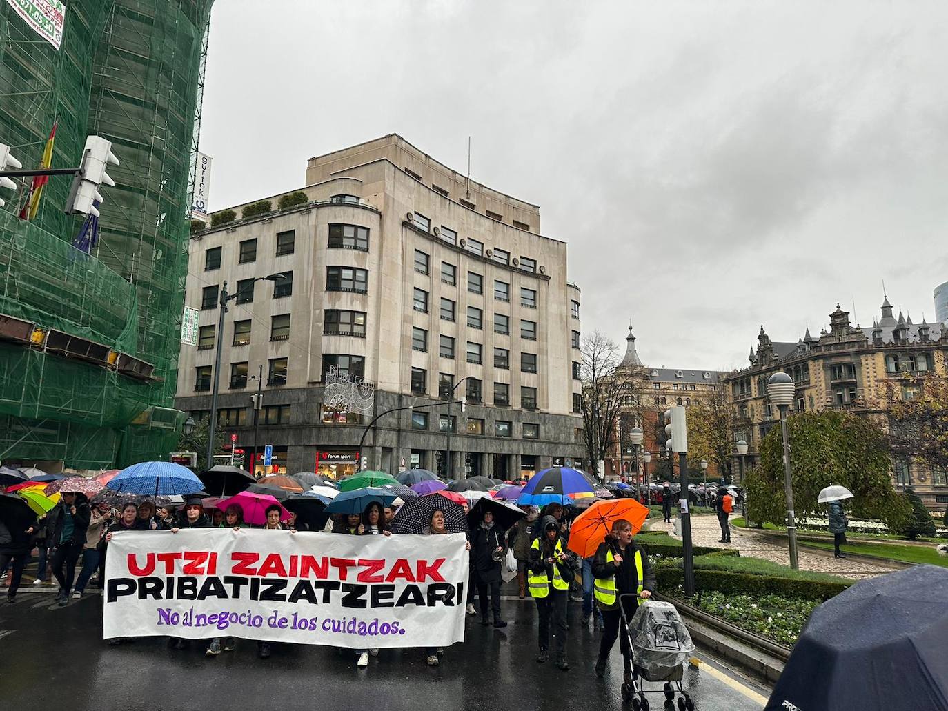 Huelga feminista: sigue en directo el estado del tráfico por los cortes en los accesos a Bilbao