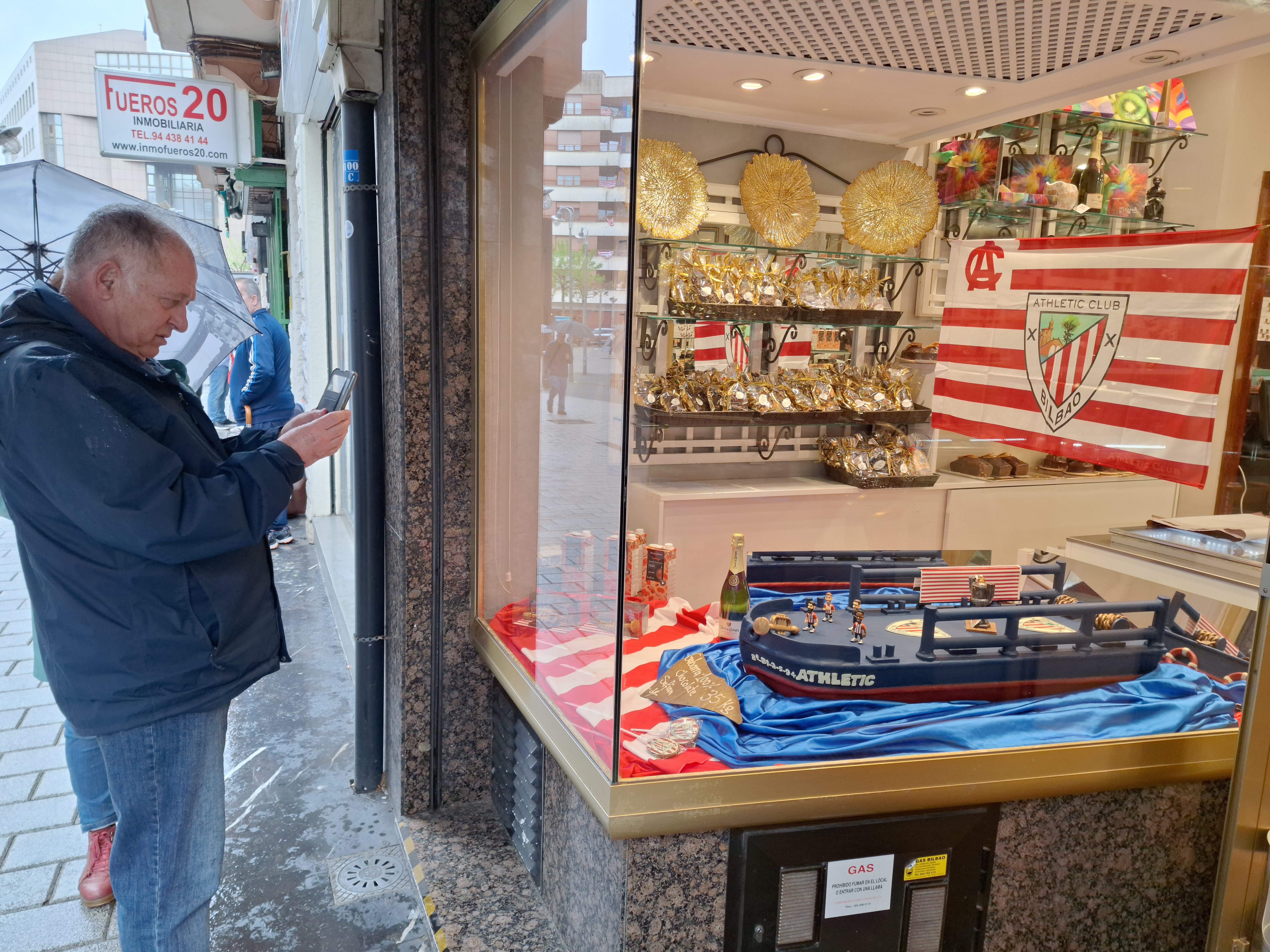 Las horas posteriores al triunfo del Athletic en la Copa, en directo: la gabarra se preparará este lunes para salir a la ría el jueves
