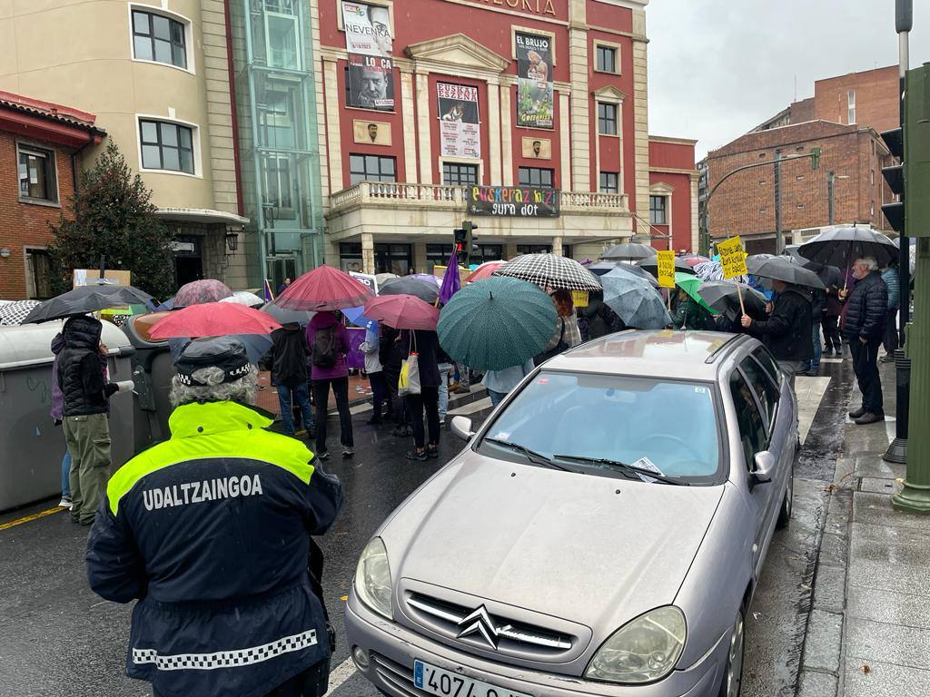 Huelga feminista: sigue en directo el estado del tráfico por los cortes en los accesos a Bilbao