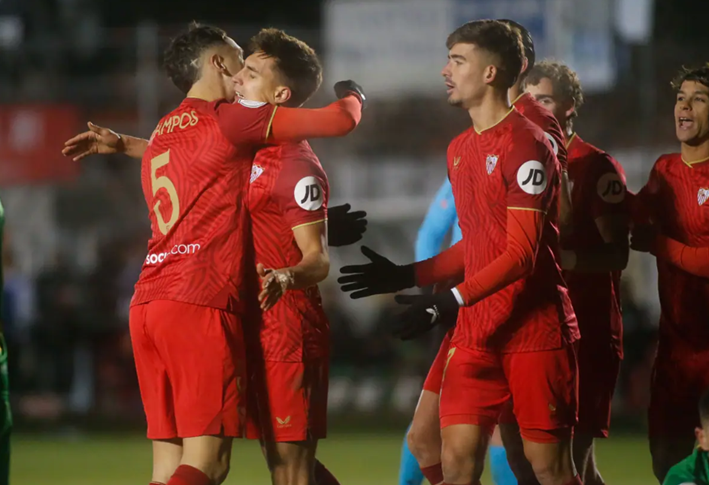 Clasificaciones de jugadores de atlético astorga contra sevilla fc