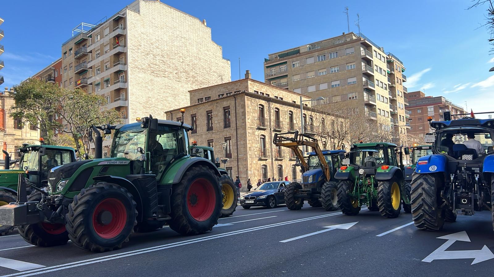 Así hemos contado las protestas, cortes de tráfico e incidencias de las tractoradas en Salamanca