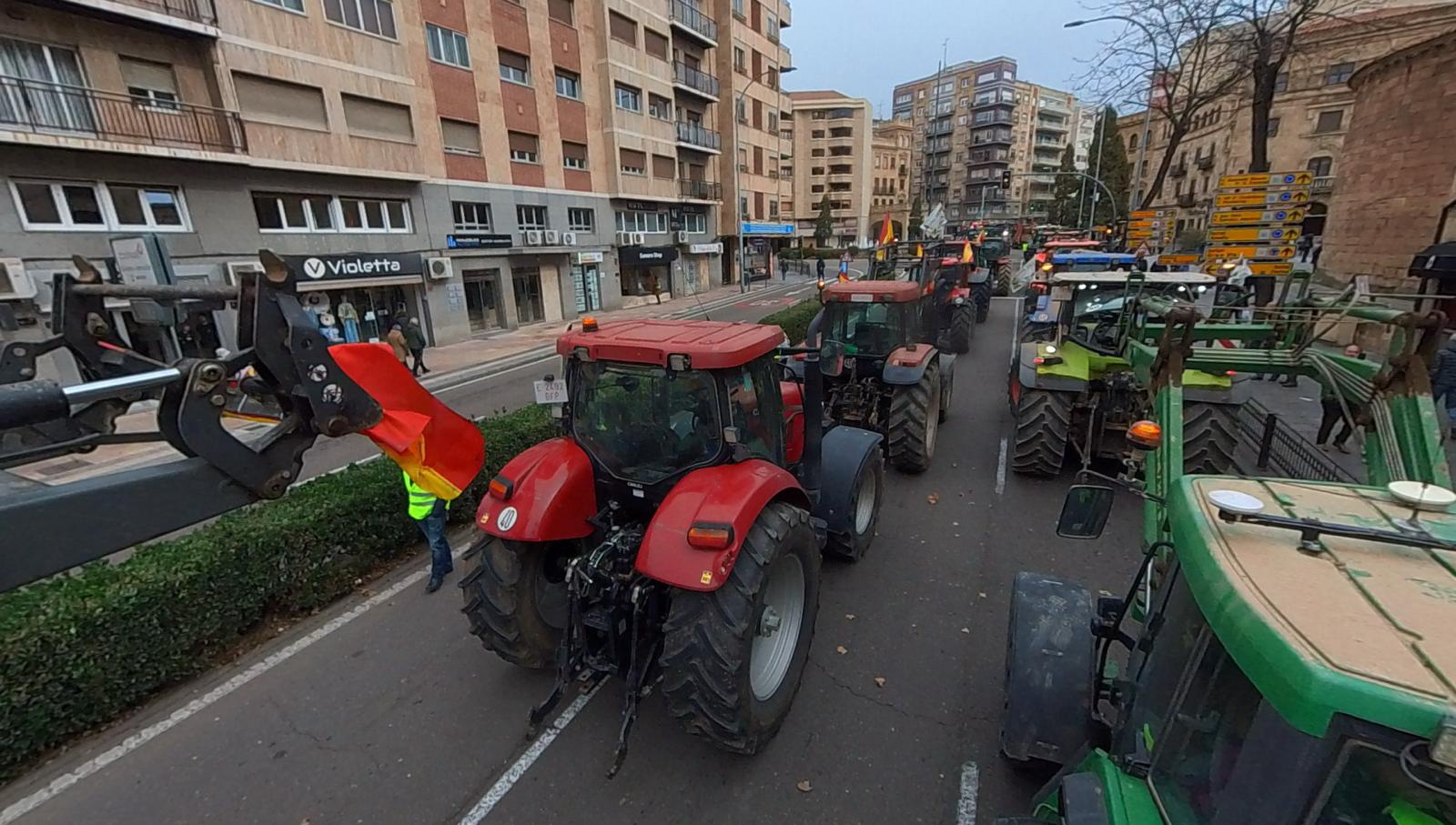 La tractorada de Salamanca este jueves, minuto a minuto