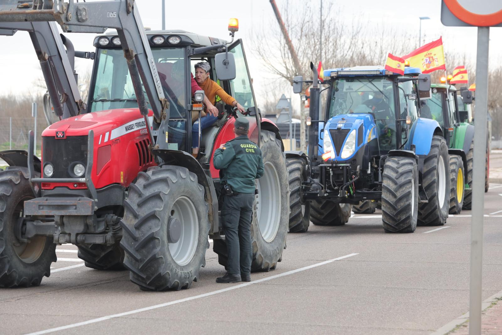 Así hemos contado las protestas, cortes de tráfico e incidencias de las tractoradas en Salamanca