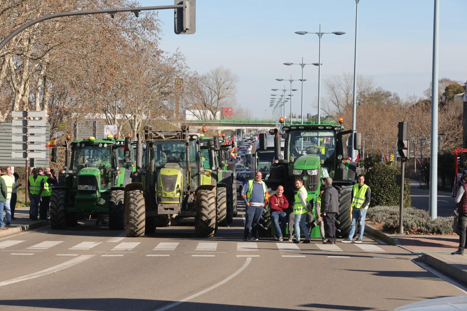 Así hemos contado las tractoradas en Salamanca, minuto a minuto