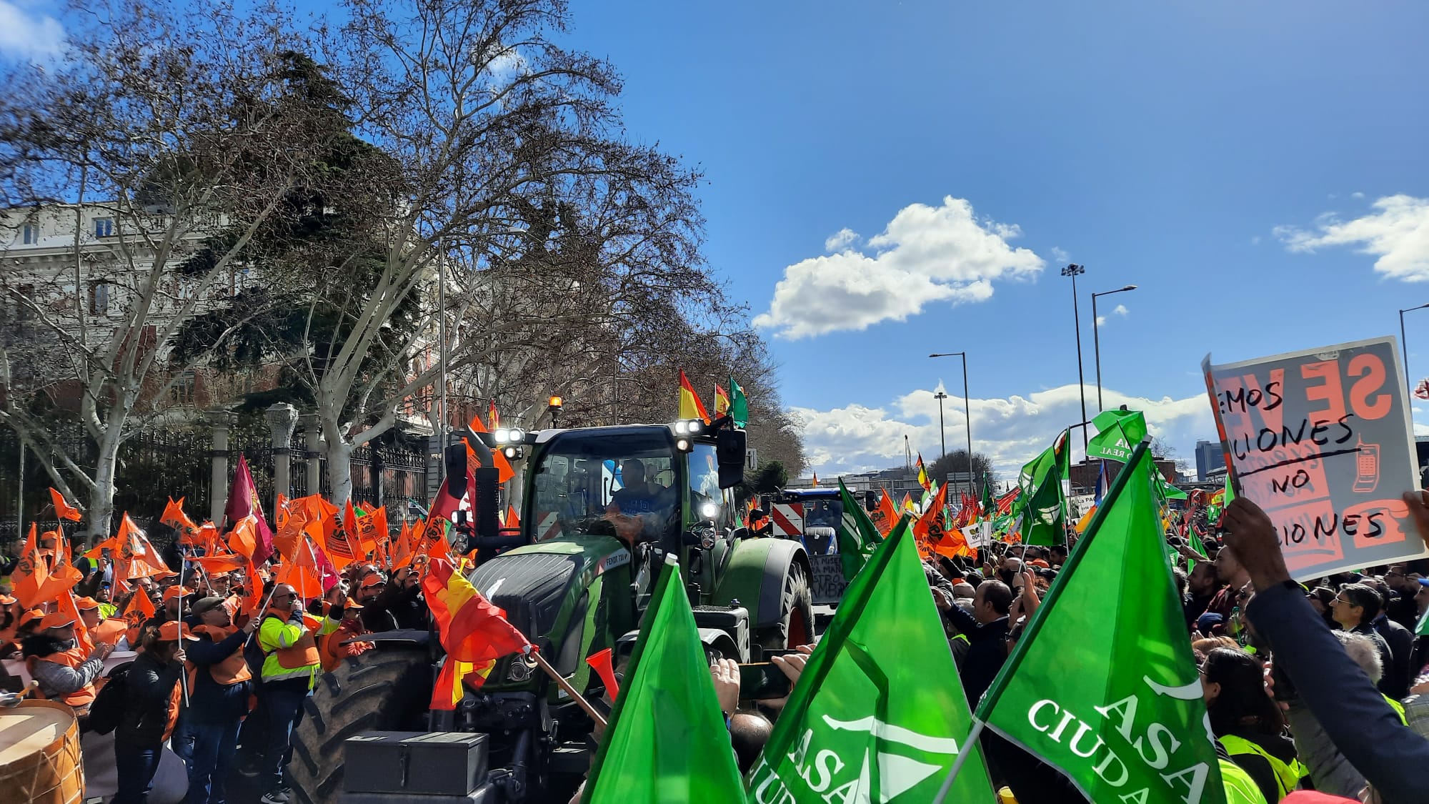 Así hemos contado la protesta de los agricultores en Madrid: más de 600 agricultores de Salamanca en la capital
