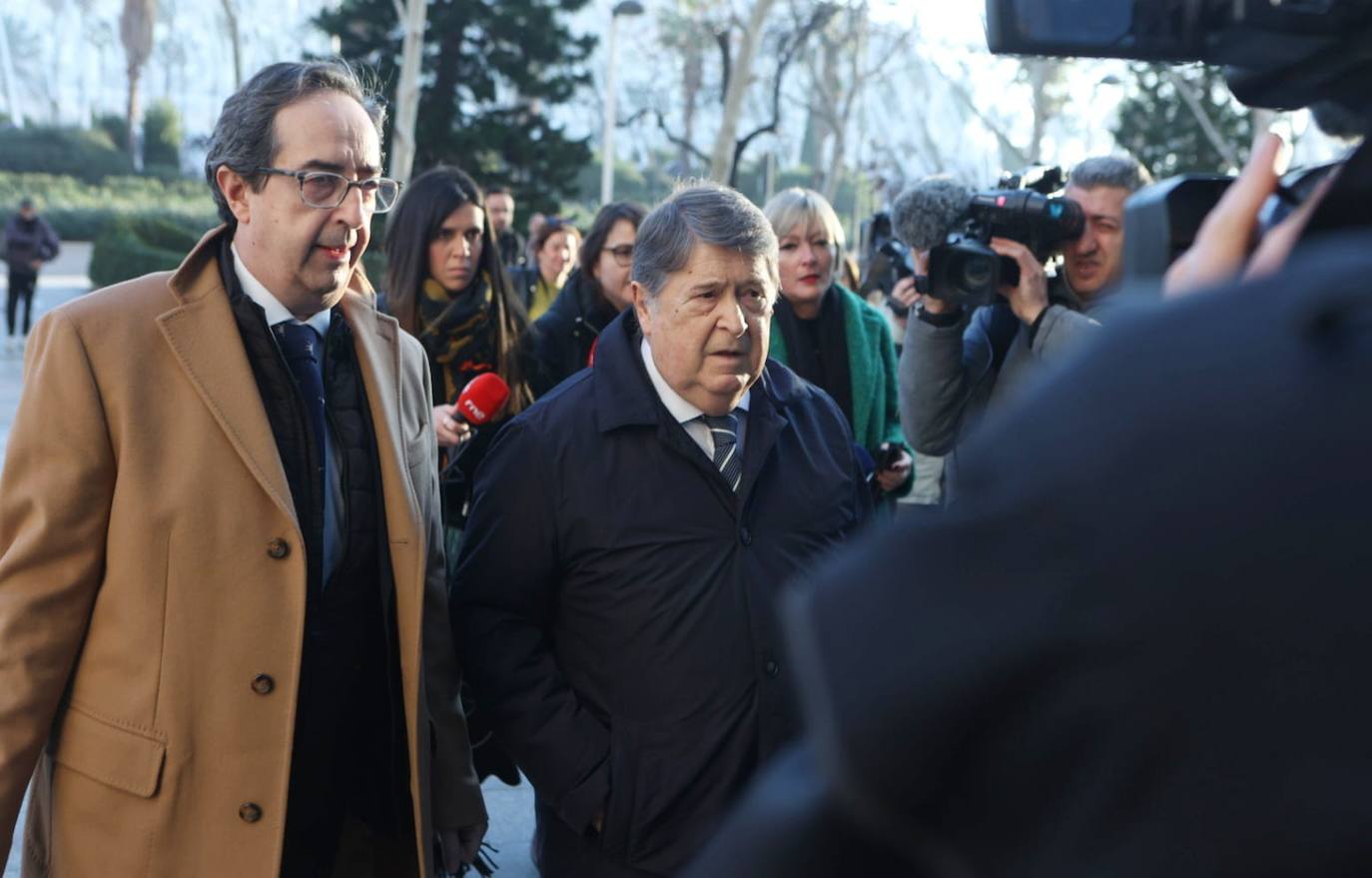 El juicio del caso Zaplana se aplaza hasta el 21 de marzo