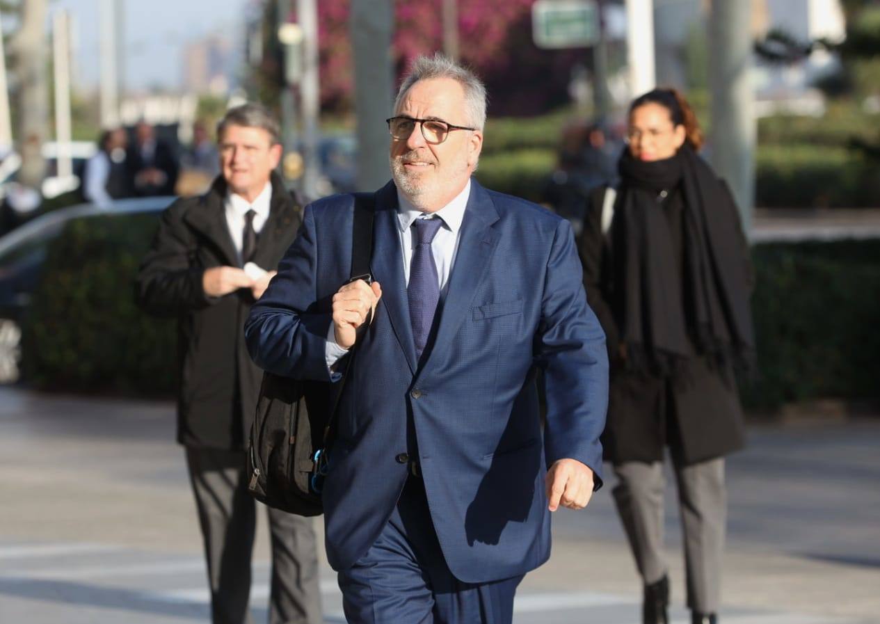 El juicio del caso Zaplana se aplaza hasta el 21 de marzo