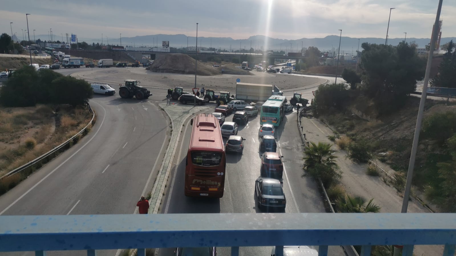Protesta de tractores en Murcia, en directo | Los agricultores se retiran de la ciudad pero siguen en el Puerto de la Cadena
