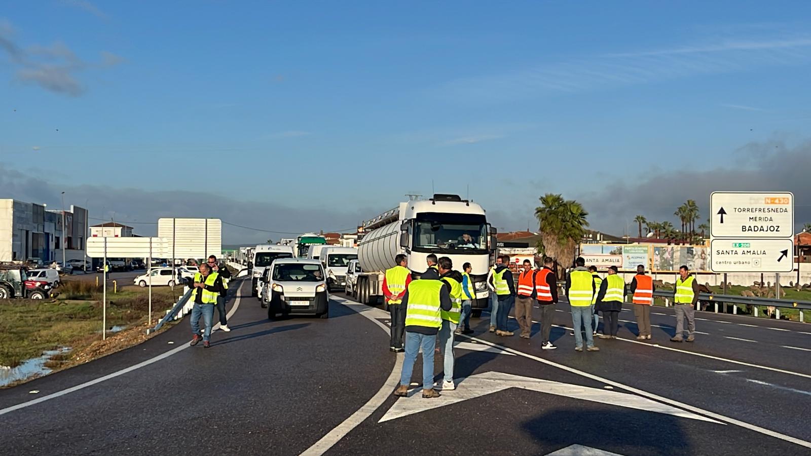 Así hemos narrado el cuarto día de protestas agrarias en Extremadura