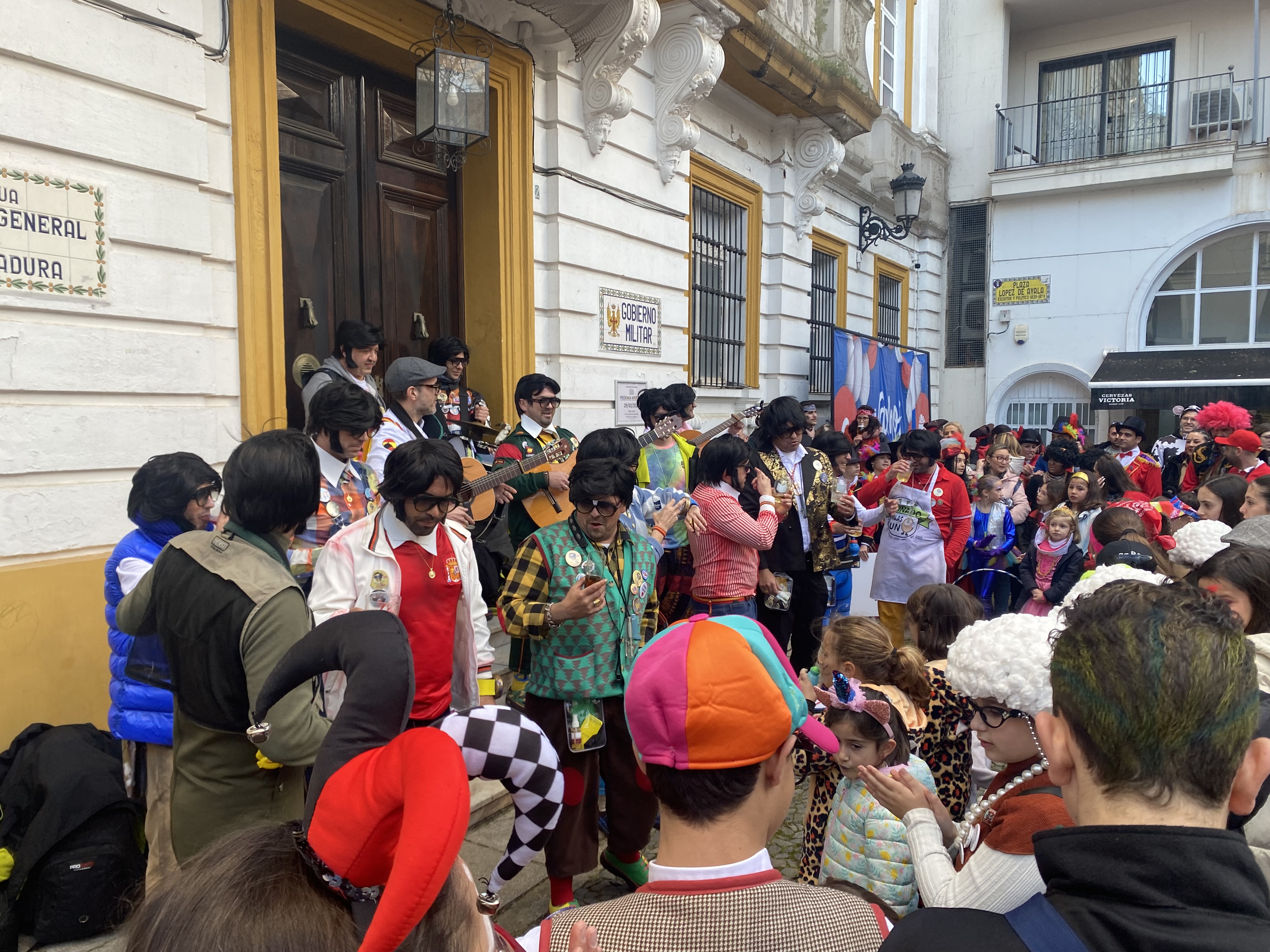El tiempo da una tregua y llena San Francisco de disfraces