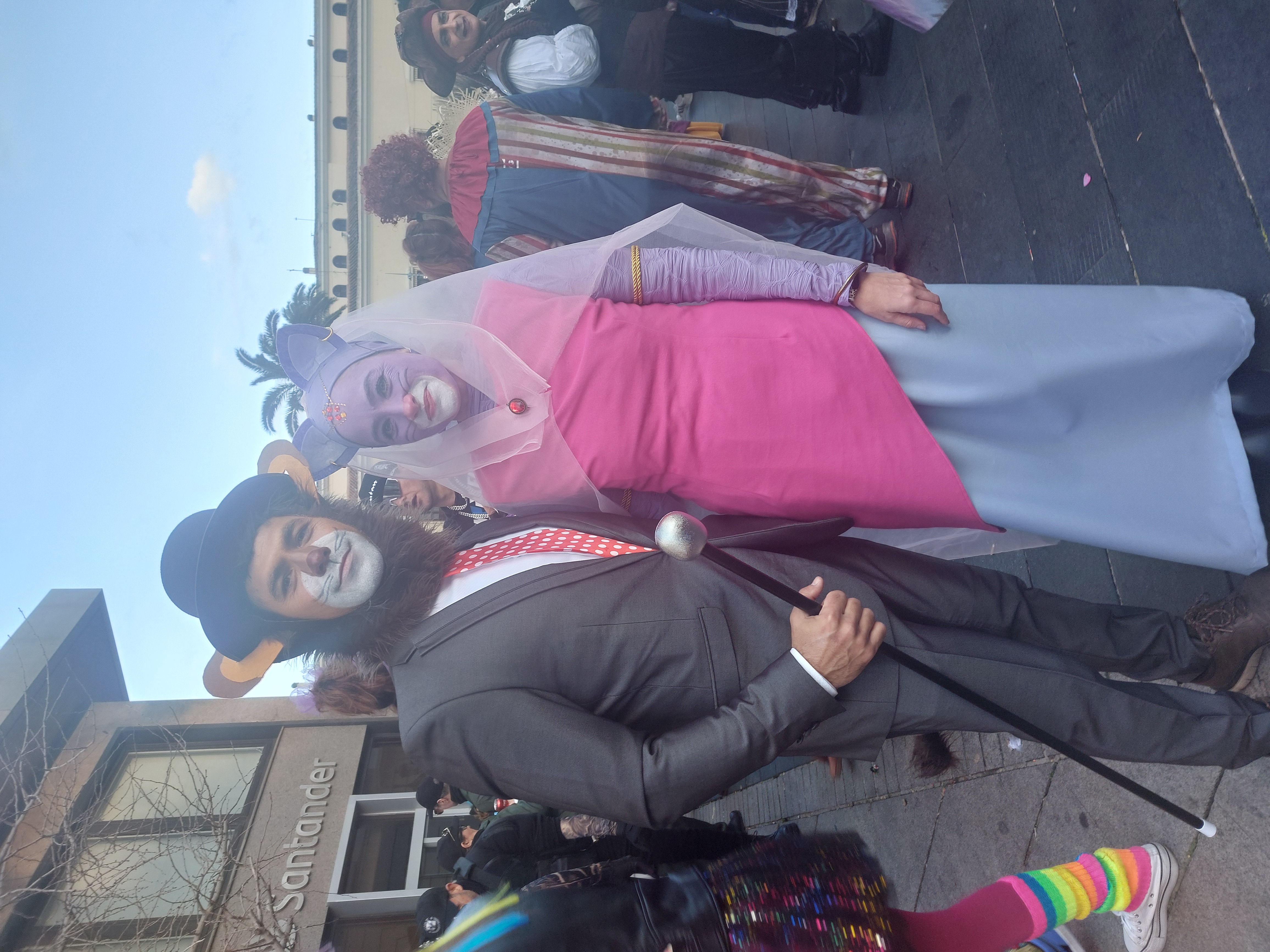 El tiempo da una tregua y llena San Francisco de disfraces