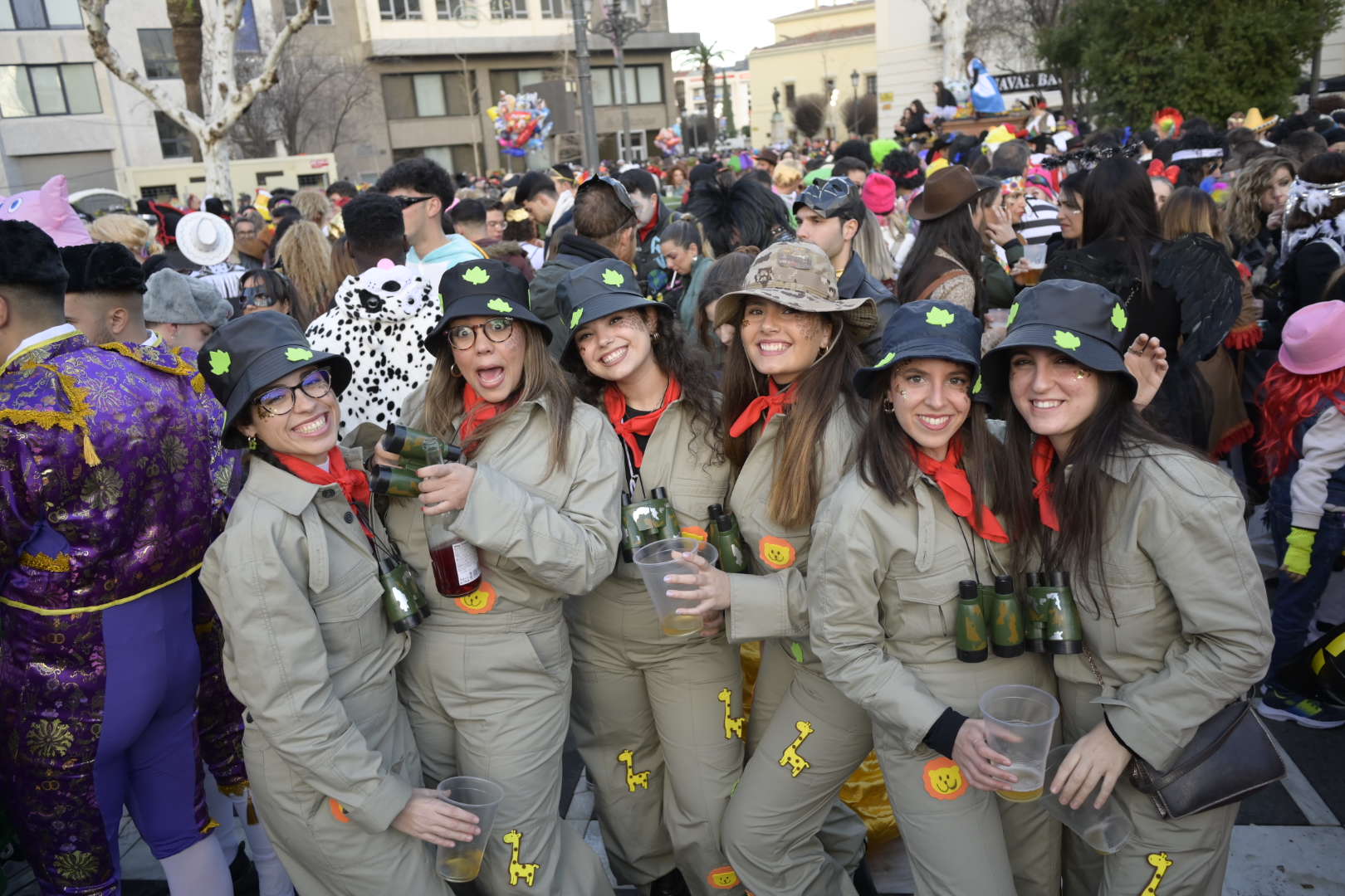 El tiempo da una tregua y llena San Francisco de disfraces