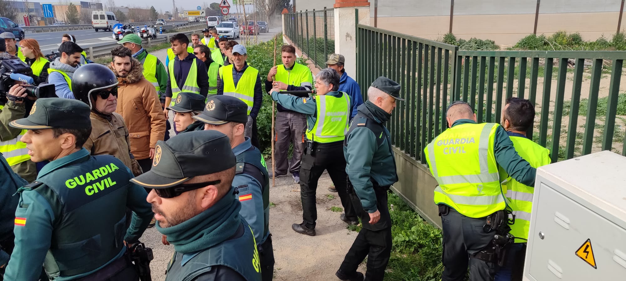 Así hemos contado la segunda jornada de protestas de los agricultores en Granada