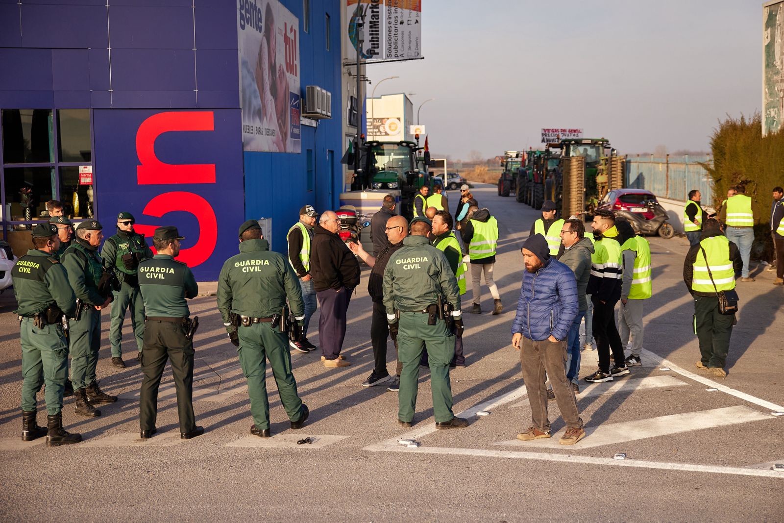 Así hemos contado la segunda jornada de protestas de los agricultores en Granada