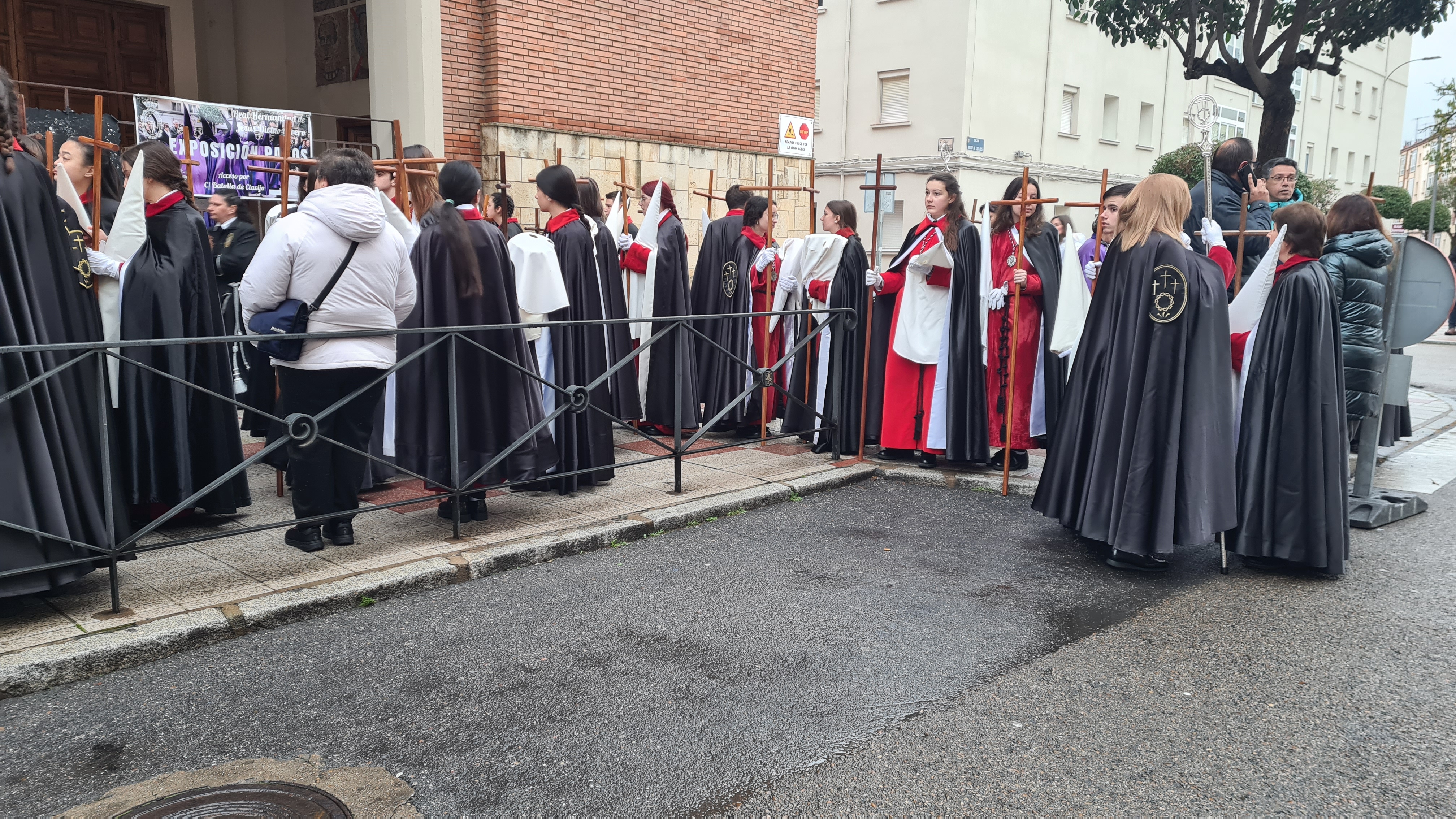 Domingo de Resurrección en León con la Procesión del Encuentro