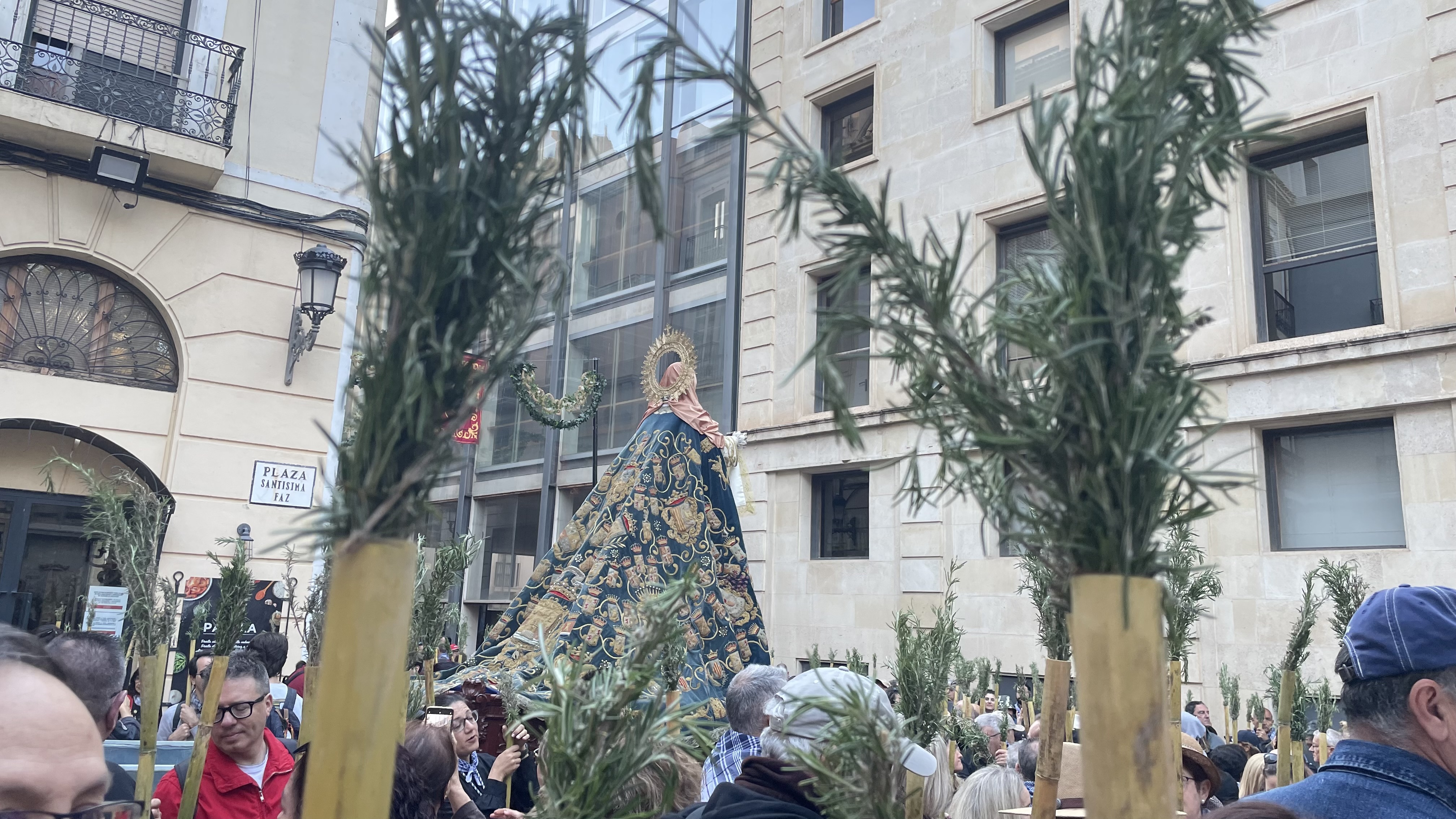 Así te hemos contado la Santa Faz 2024: Récord de participación con 330.000 peregrinos